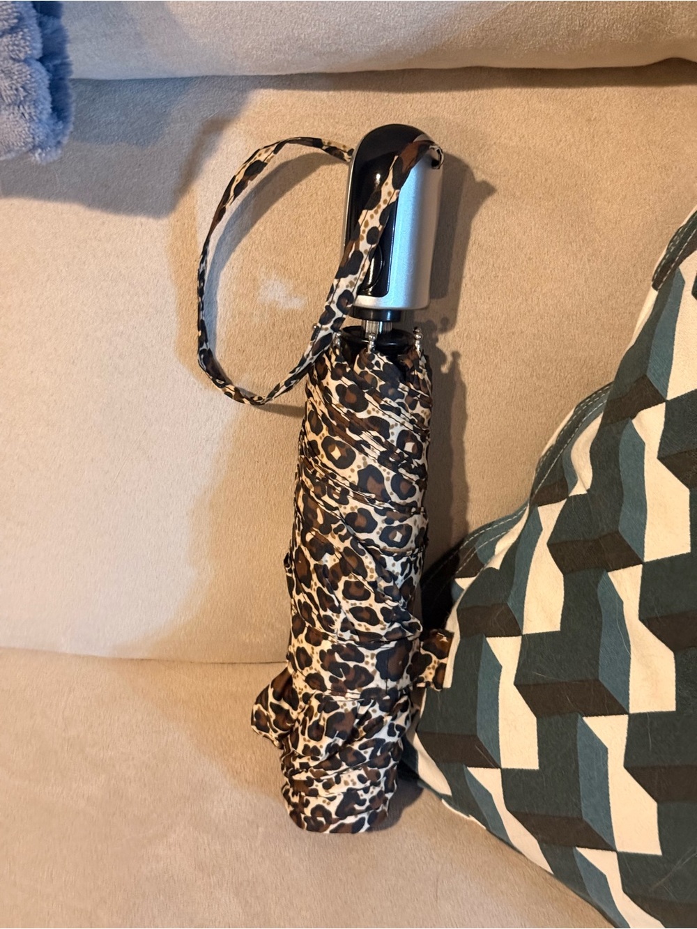 Leopard Print Compact Travel Umbrella - Brown/Black